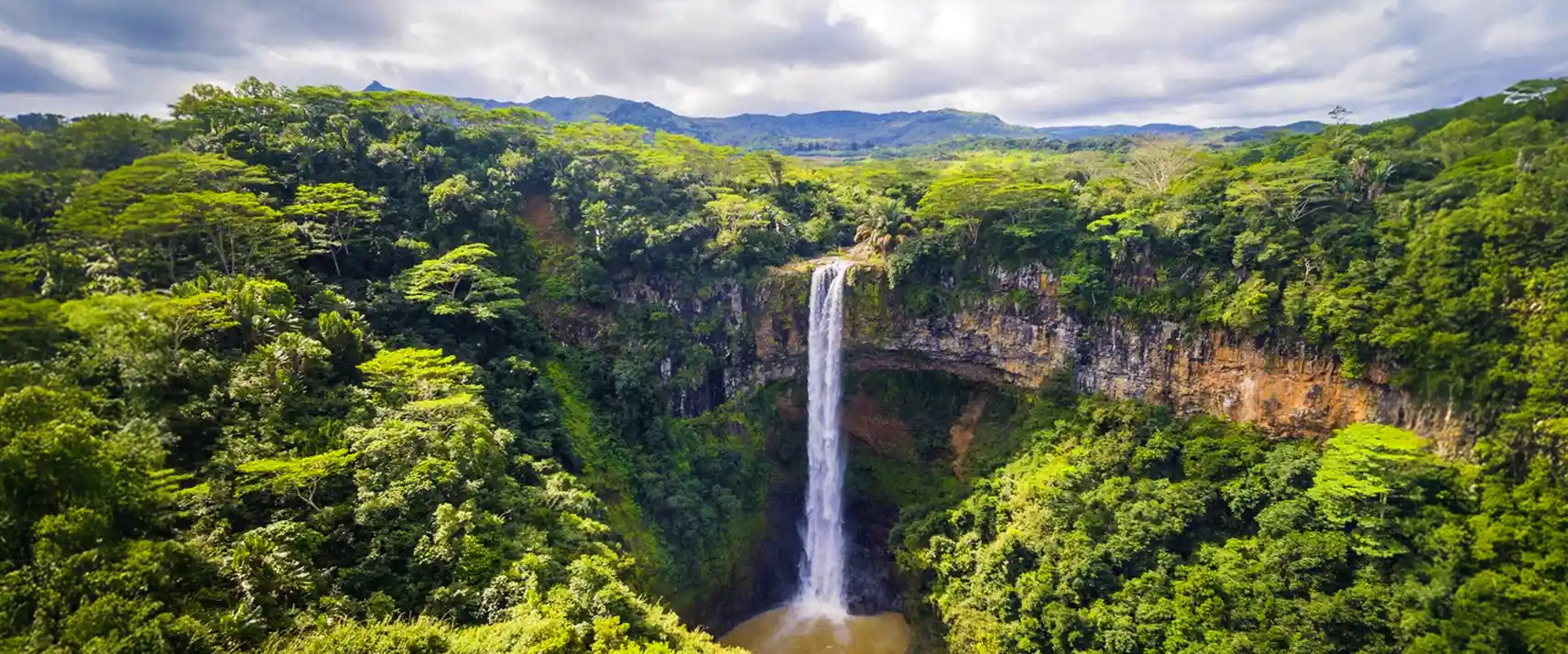 Watch Waterfall at Cascade De Chamarel