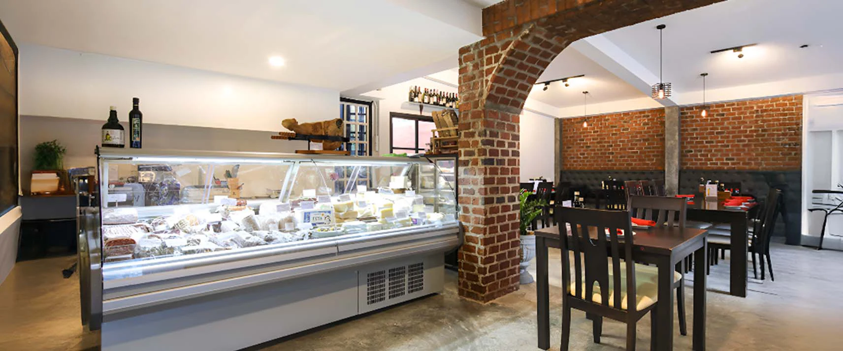 Italian Restaurant & Wine Bar
